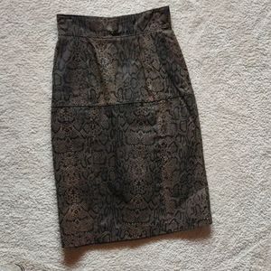 Flattering snake print leather-like skirt